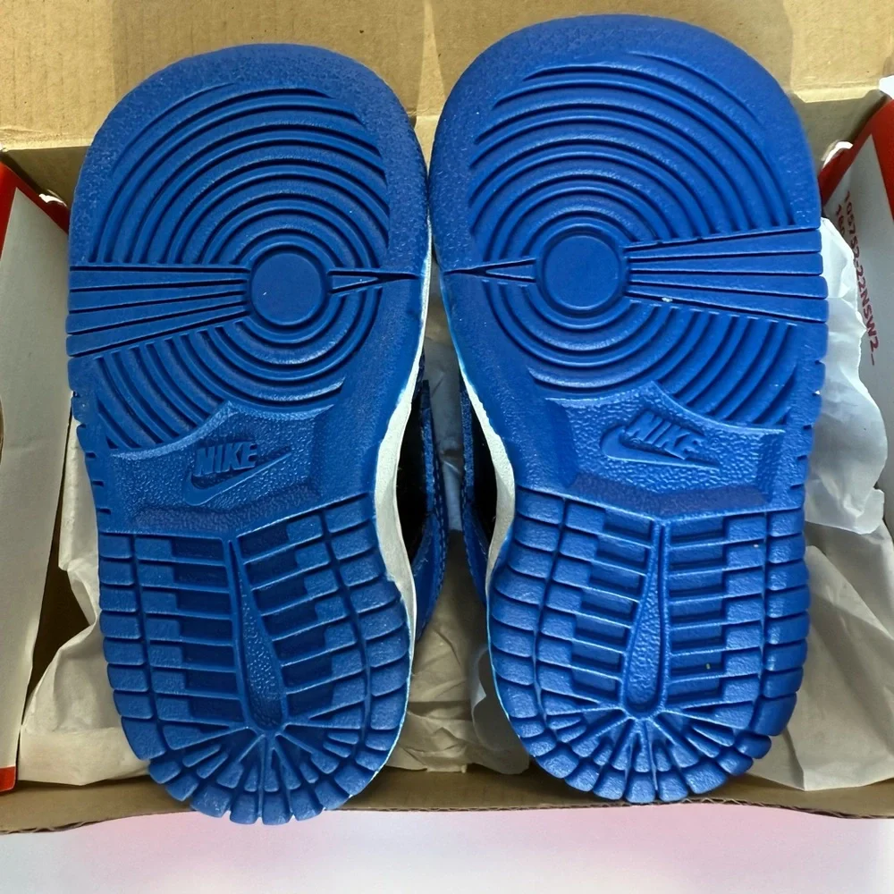 Nike NWT DUNKS Blue and Black Sneakers Sporty Design - Picture 4 of 7